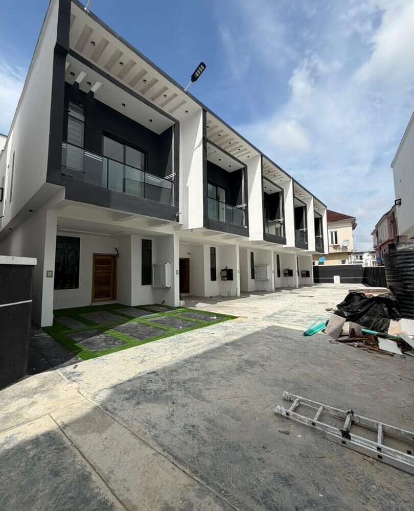 4 Bedroom duplex in Chevron